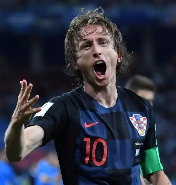 罗马诺：弗拉霍维奇被推荐给曼联，后者称正专注于谢什科