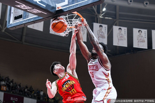 记者：佩林出现肌肉疲劳，将缺席尤文与乌迪内斯的意杯1／8决赛