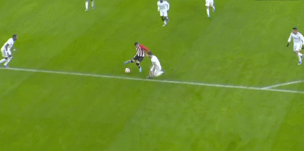 克劳福德拒付30万美元制裁费，失去WBC冠军引发拳迷热议